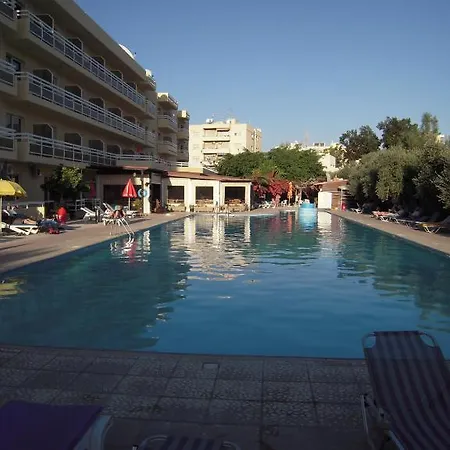 Sunquest Gardens Holiday Aparthotel 3*