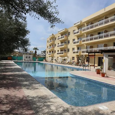 Aparthotel Sunquest Gardens Holiday 3*