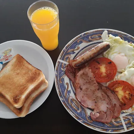 Sunquest Gardens アパートホテル 3*