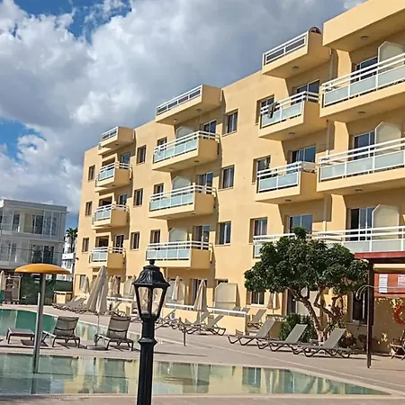 Апарт-отель Sunquest Gardens Holiday 3*