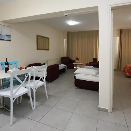 Sunquest Gardens Holiday Апарт-отель 3*