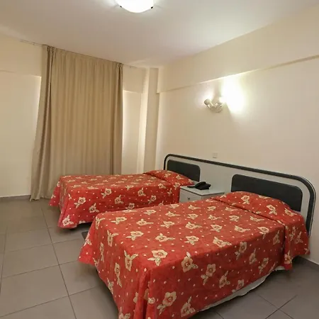 Sunquest Gardens Holiday Лимасол