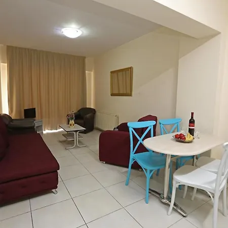 Sunquest Gardens Holiday Лимасол