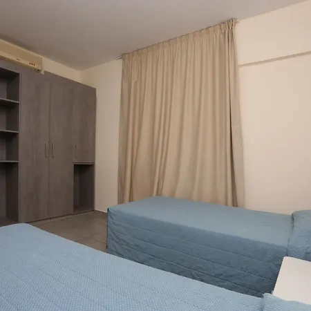 Sunquest Gardens Holiday Лимасол