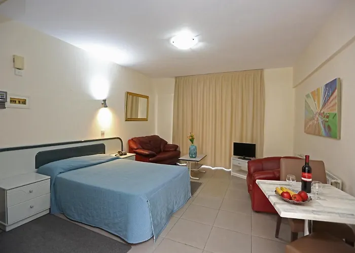 Aparthotel Sunquest Gardens Lemesos