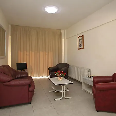 Sunquest Gardens Aparthotel 3*