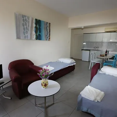 Sunquest Gardens Aparthotel 3*